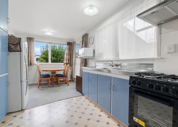  at 4 Clendon Place, Manurewa, Auckland