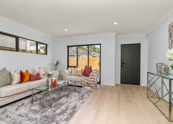  at 72D Godley Road, Green Bay, Waitakere City, Auckland