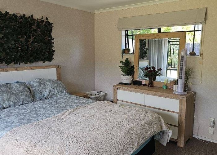  at 33 St James Drive, Huntington, Hamilton, Waikato