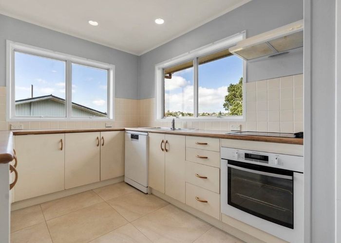  at 102 Sartors Ave, Browns Bay, North Shore City, Auckland