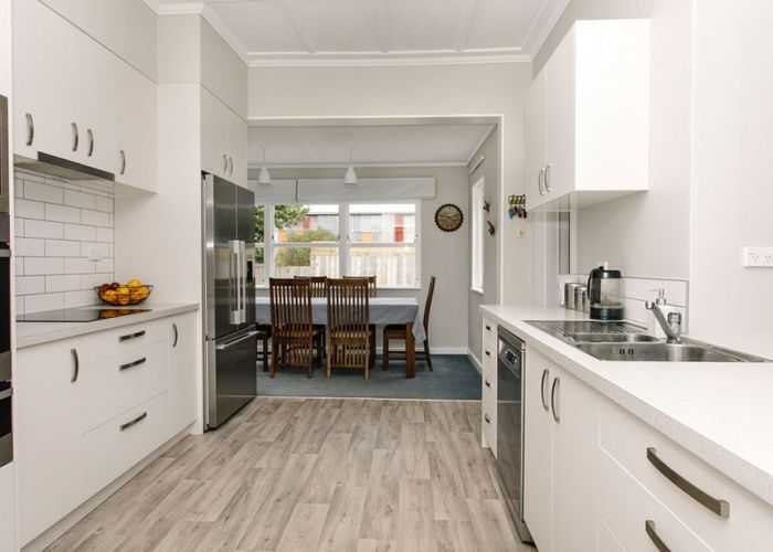  at 43 Carr Street, Dannevirke, Tararua, Manawatu / Whanganui
