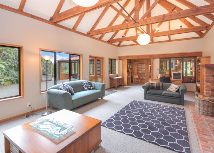  at 15 Robin Lane, Saint Leonards, Dunedin