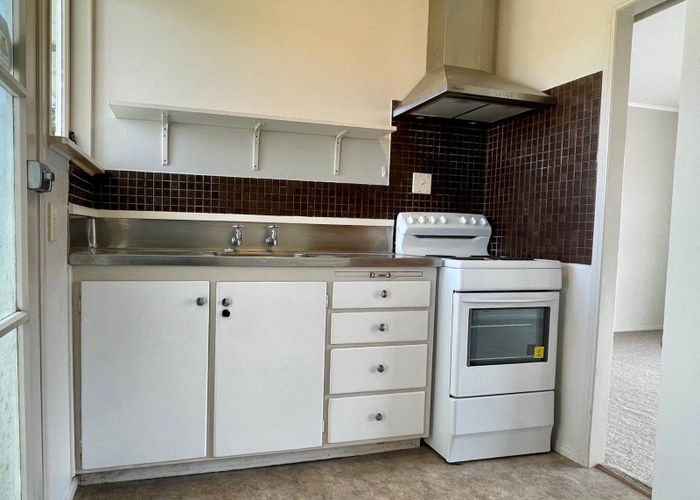  at 1/52 Willerton Avenue, New Lynn, Waitakere City, Auckland