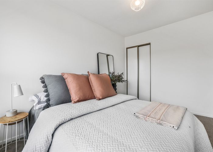  at 2/8 Peer Street, Upper Riccarton, Christchurch