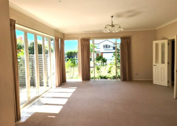  at 21 Dunvegan Rise, East Tamaki Heights, Manukau City, Auckland
