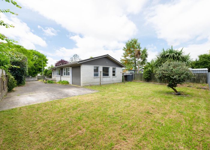 at 23 Joanna Place, Deanwell, Hamilton