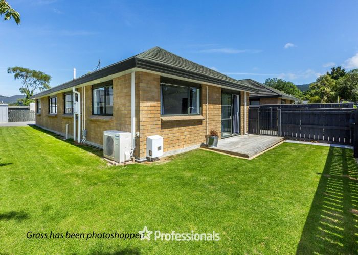  at 2 Bathurst Street, Heretaunga, Upper Hutt, Wellington