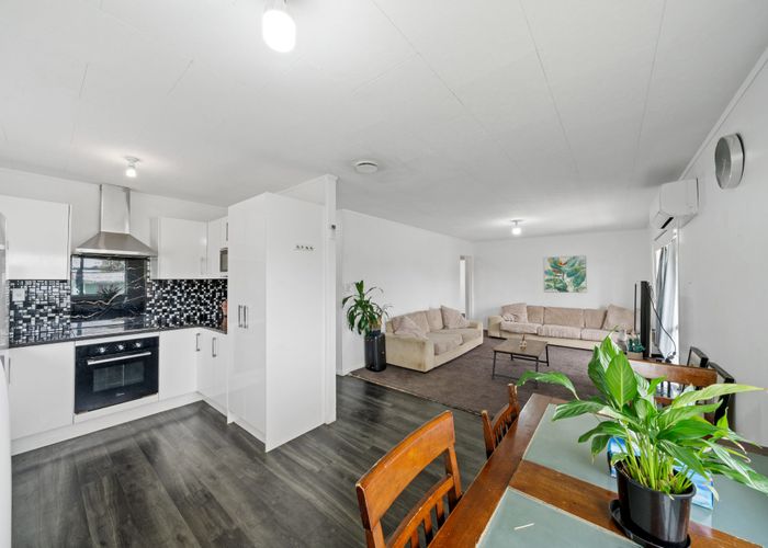  at 9 Palermo Place, Clover Park, Manukau City, Auckland