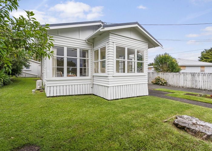  at 5 Harbour View Road, Point Chevalier, Auckland City, Auckland