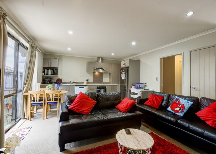 at 2/31 Jones Crescent, Melville, Hamilton
