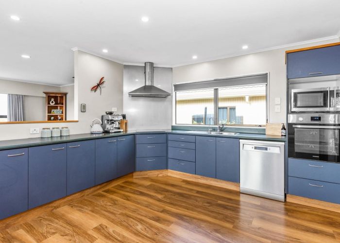  at 58 Churchill Drive, Taradale, Napier