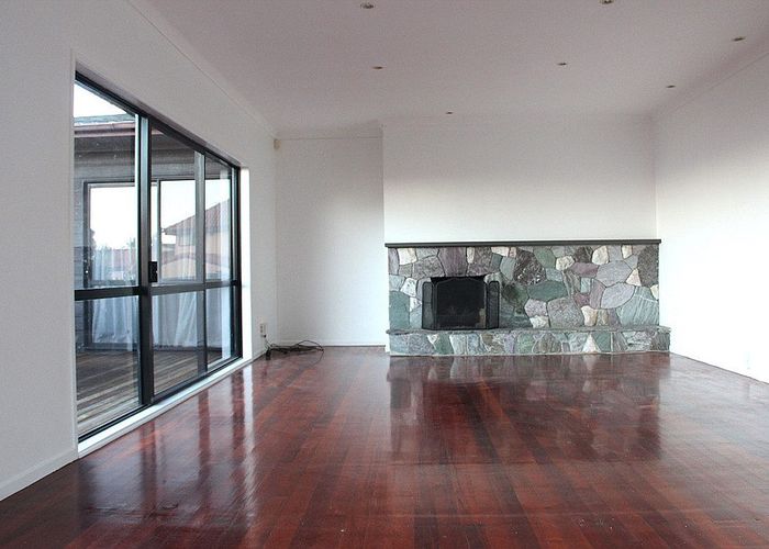  at 34 Orchard Road, Waiake, Auckland