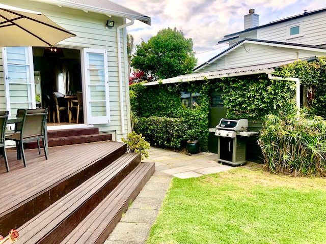  at 11 Ocean View Road, Milford, North Shore City, Auckland