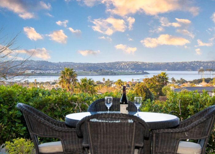  at 94 Picasso Drive, West Harbour, Waitakere City, Auckland