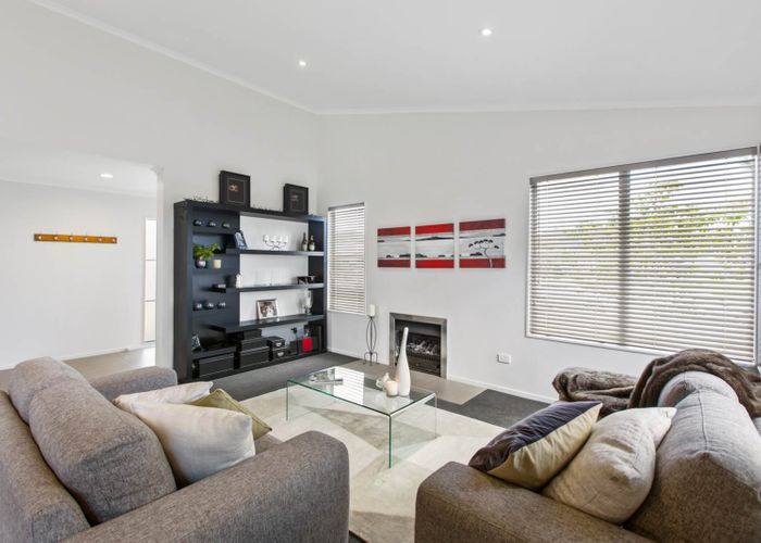  at 123 Pine Harbour Parade, Beachlands, Auckland