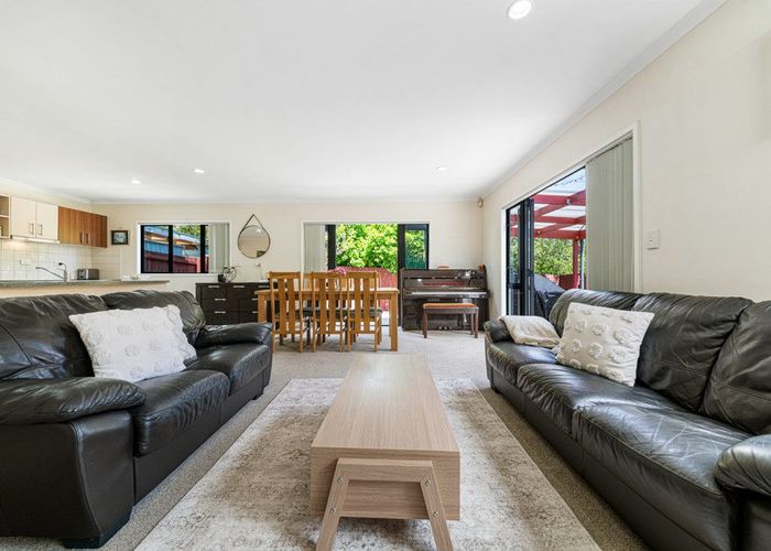  at 3 Whitbourne Heights, The Gardens, Manukau City, Auckland