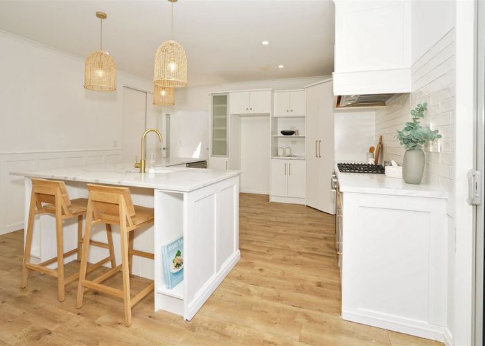  at 17 Raddington Way, Huntington, Hamilton