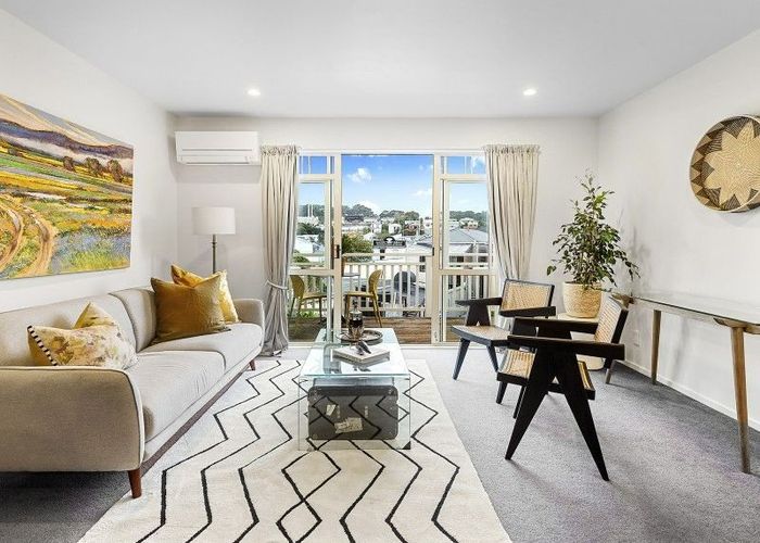  at 4/10 Colombo Street, Newtown, Wellington