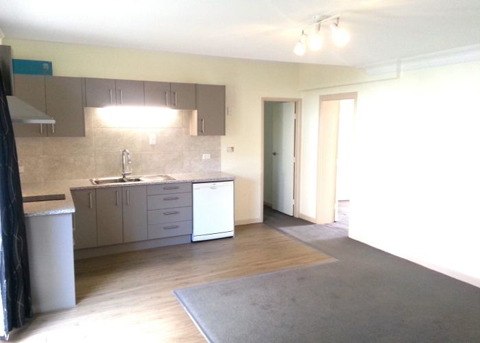  at 8 Eclipse Place, Half Moon Bay, Auckland