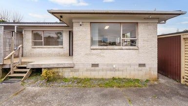  at 2/30 Blacklock Avenue, Henderson, Auckland