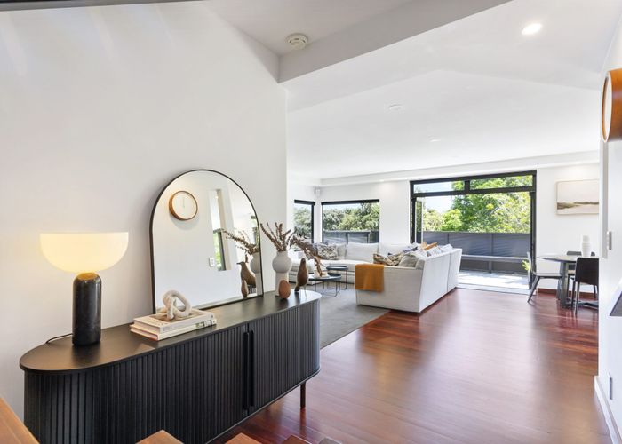  at 25A Barron Drive, Green Bay, Waitakere City, Auckland