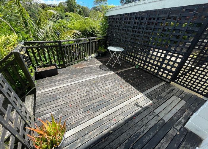  at Northcross, North Shore City, Auckland