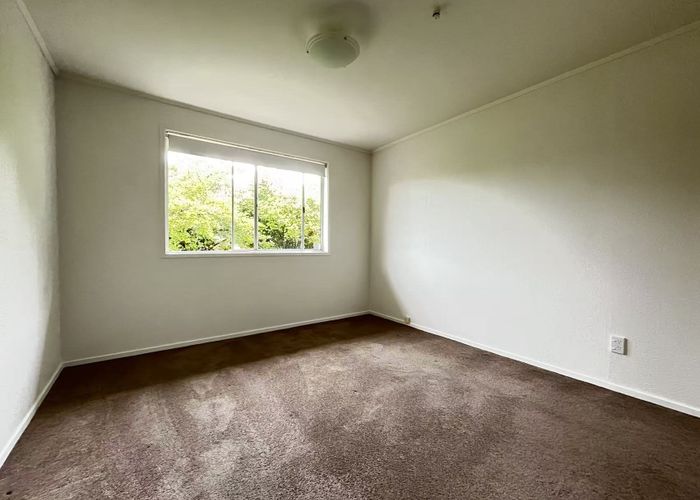  at 2/25 Wells Road, Half Moon Bay, Manukau City, Auckland