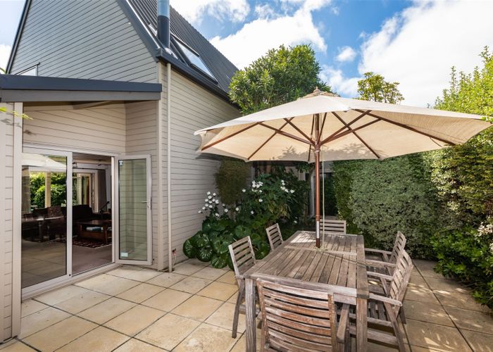  at 32 Jeffreys Road, Fendalton, Christchurch