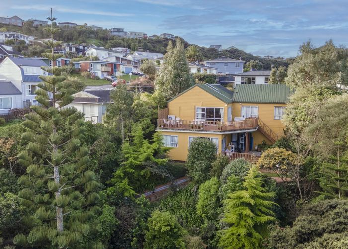  at 24 Penryn Drive, Camborne, Porirua