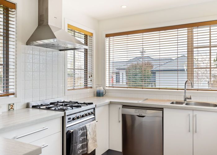  at 2 Mallard Place, Woolston, Christchurch City, Canterbury
