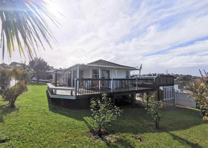  at 41 Athena Drive, Totara Vale, Auckland