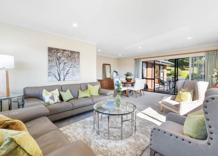 For sale 21 Northpark Avenue, Northpark, Manukau City, Auckland