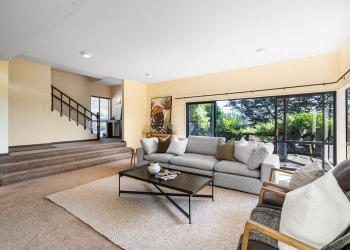  at 3 Ball Lane, Redcliffs, Christchurch City, Canterbury