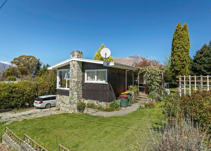  at 90 Thompson Street, Queenstown, Queenstown