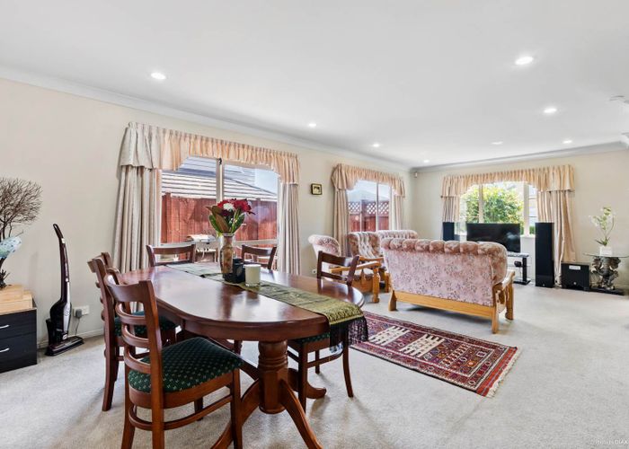 at 17 Silverwood Drive, Flat Bush, Auckland
