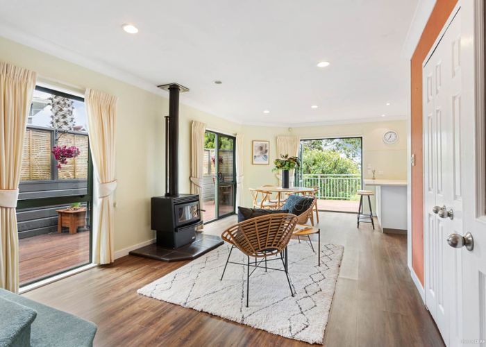  at 43 Emlyn Place, Torbay, Auckland