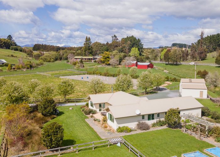  at 233 Westdale Road, Redwood Valley