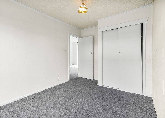 at 2/55 Albert Street, Hamilton East, Hamilton