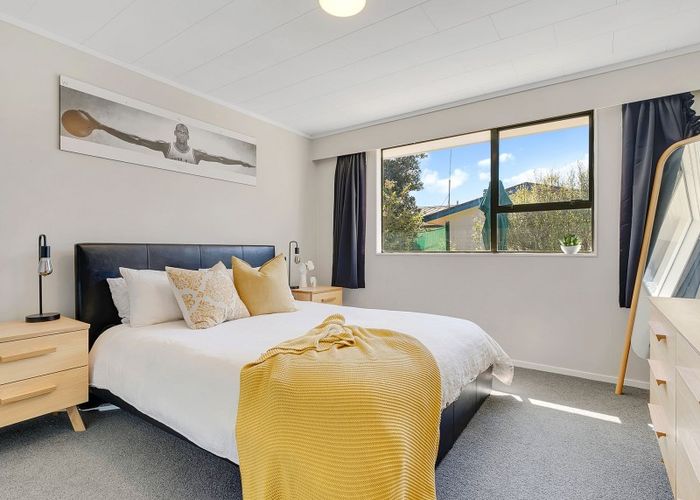  at 7B Parkinson Close, Whitby, Porirua