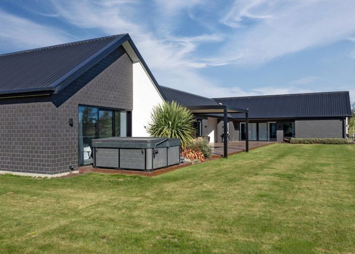  at 162 Beach Road East, Elgin, Ashburton