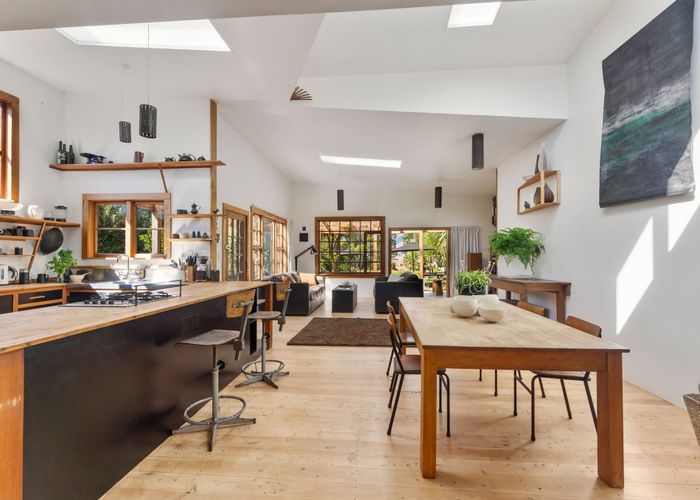  at 132 Barnett Avenue, Best Island, Richmond