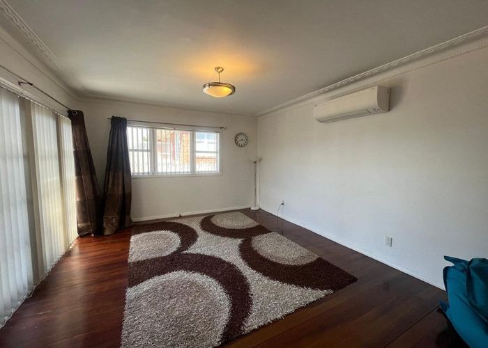  at 20 Harrington Road, Henderson, Waitakere City, Auckland