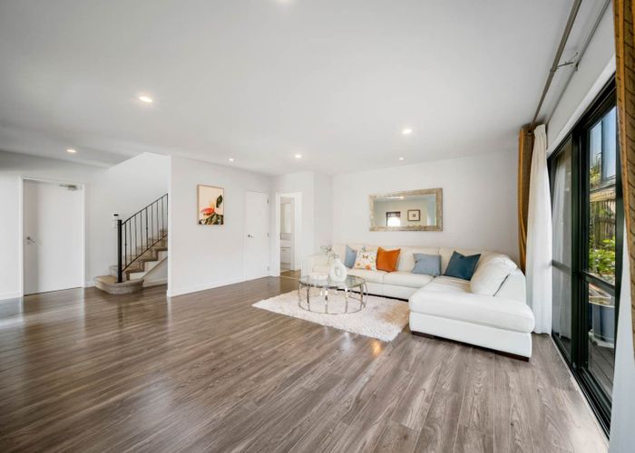  at 2/14 Hugh Green Drive, Pinehill, North Shore City, Auckland