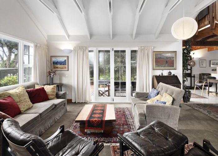  at 157 Marine Parade, Eastbourne, Lower Hutt