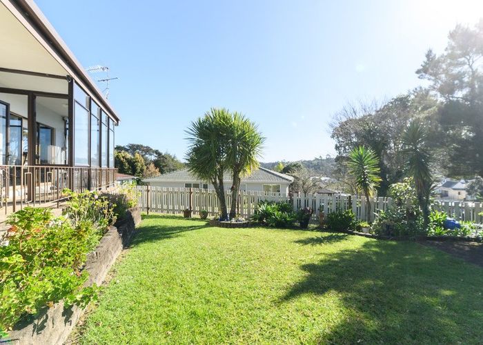  at 4 Simon Ellice Drive, Glenfield, North Shore City, Auckland