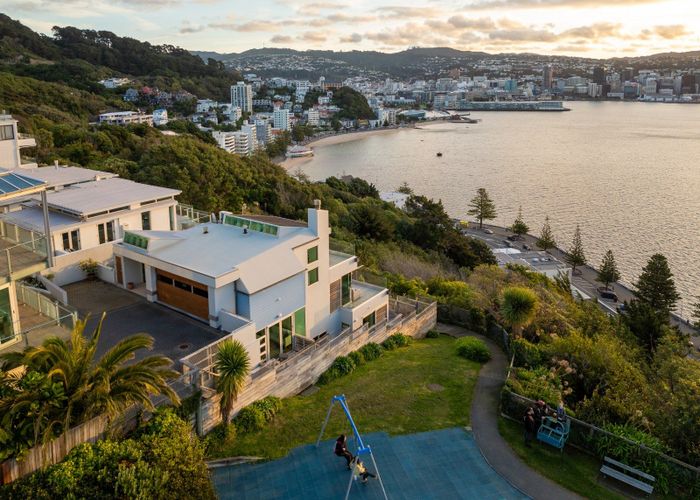  at 20 The Crescent, Roseneath, Wellington