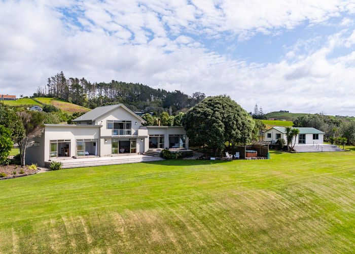  at 585 Cove Road, Waipu, Waipu
