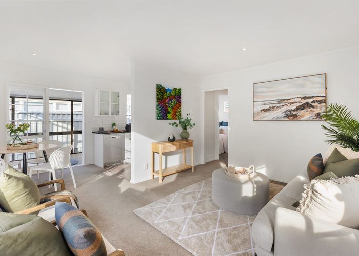  at 165B Queens Drive, Lyall Bay, Wellington, Wellington