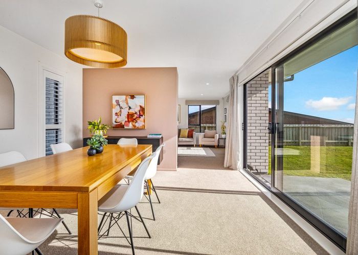  at 87 Cedarwood Street, Woodridge, Wellington, Wellington