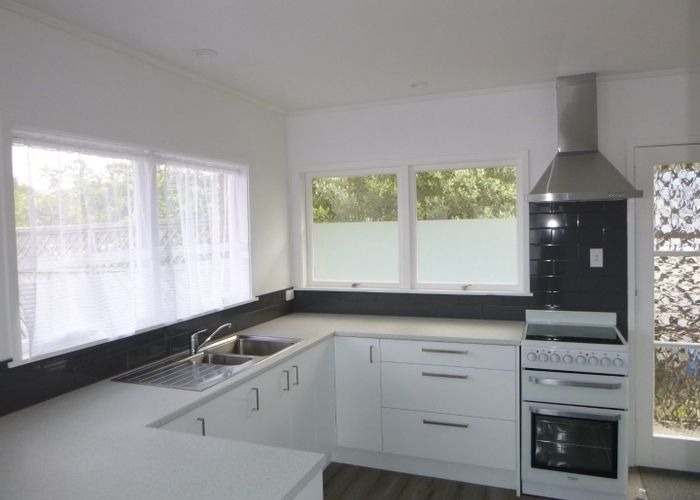  at 2/115 Target Road, Glenfield, North Shore City, Auckland